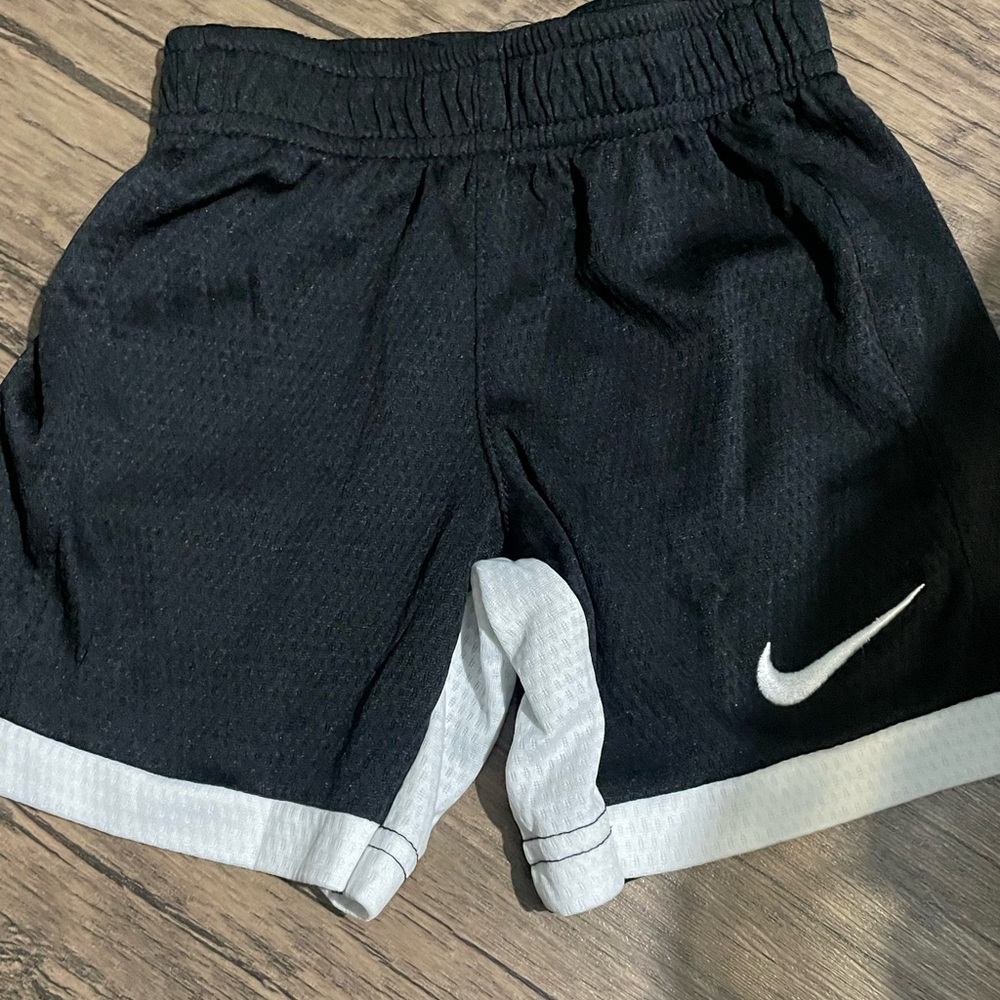 Preowned Nike 2T athletic shorts